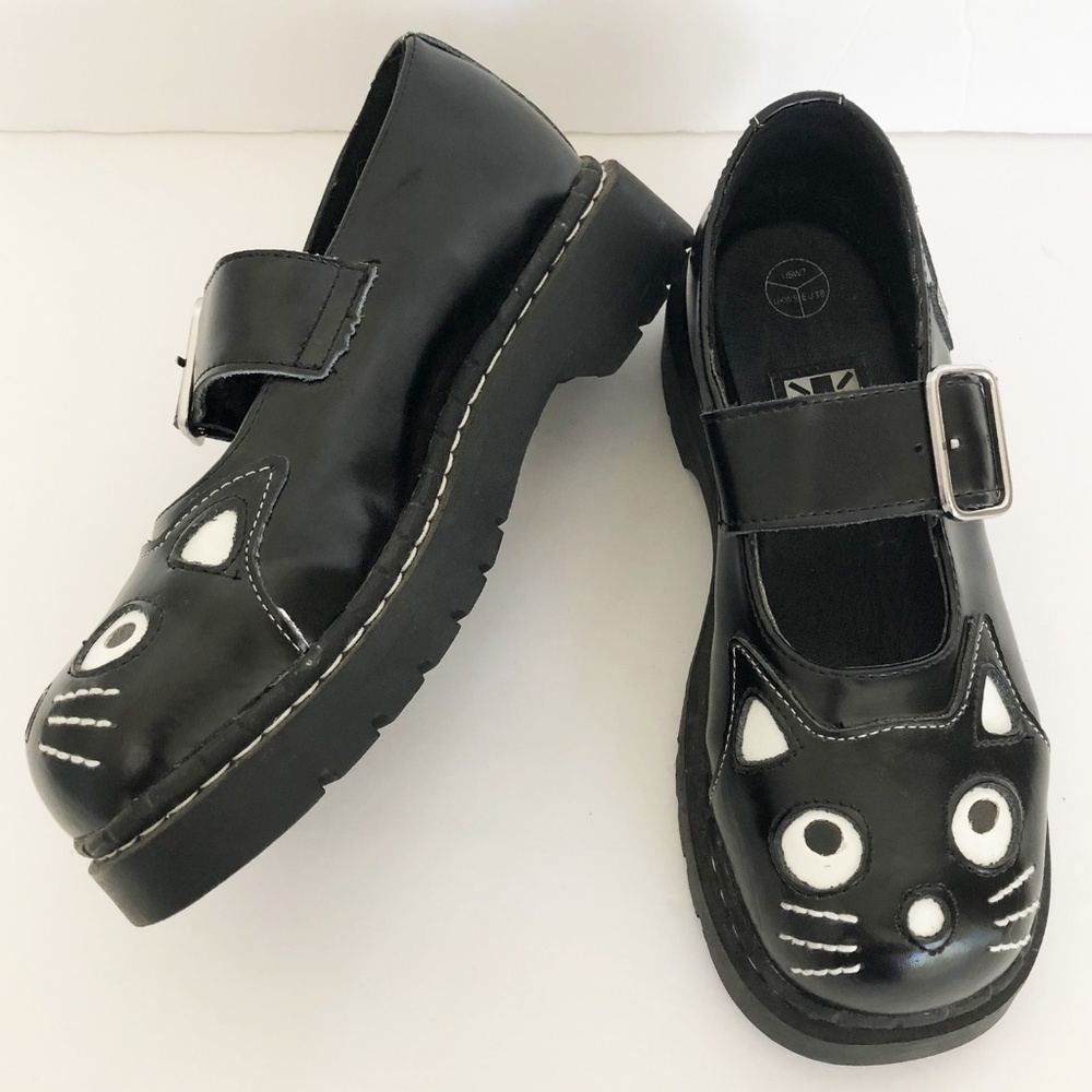 SOLD**TUK Kitty Cat Face Mary Janes Size 7W**SOLD